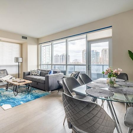 Globalstay Modern Apartments In North York Skyscraper Торонто Екстериор снимка