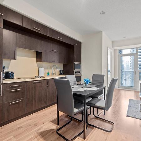 Globalstay Modern Apartments In North York Skyscraper Торонто Екстериор снимка