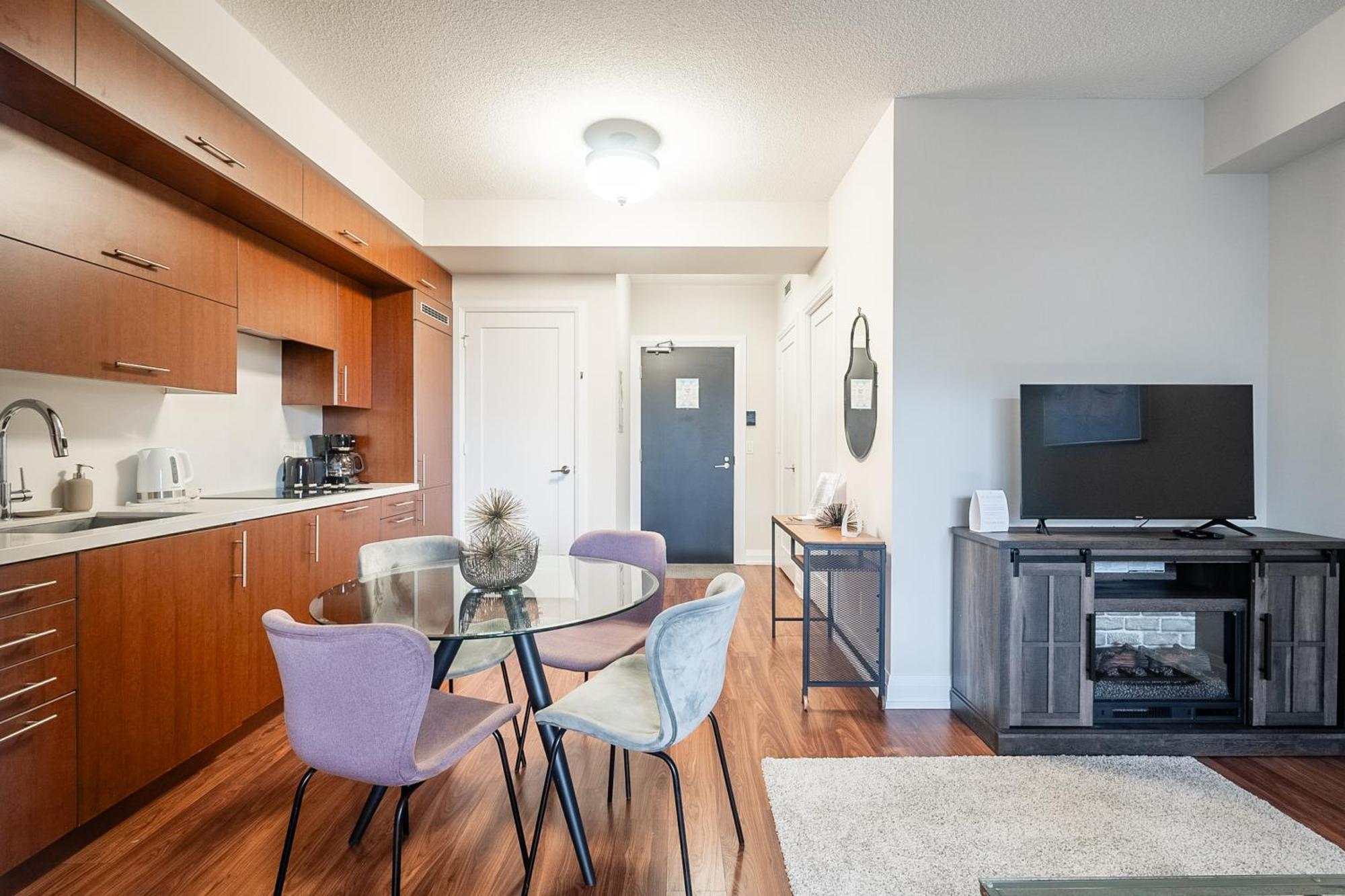 Globalstay Modern Apartments In North York Skyscraper Торонто Екстериор снимка