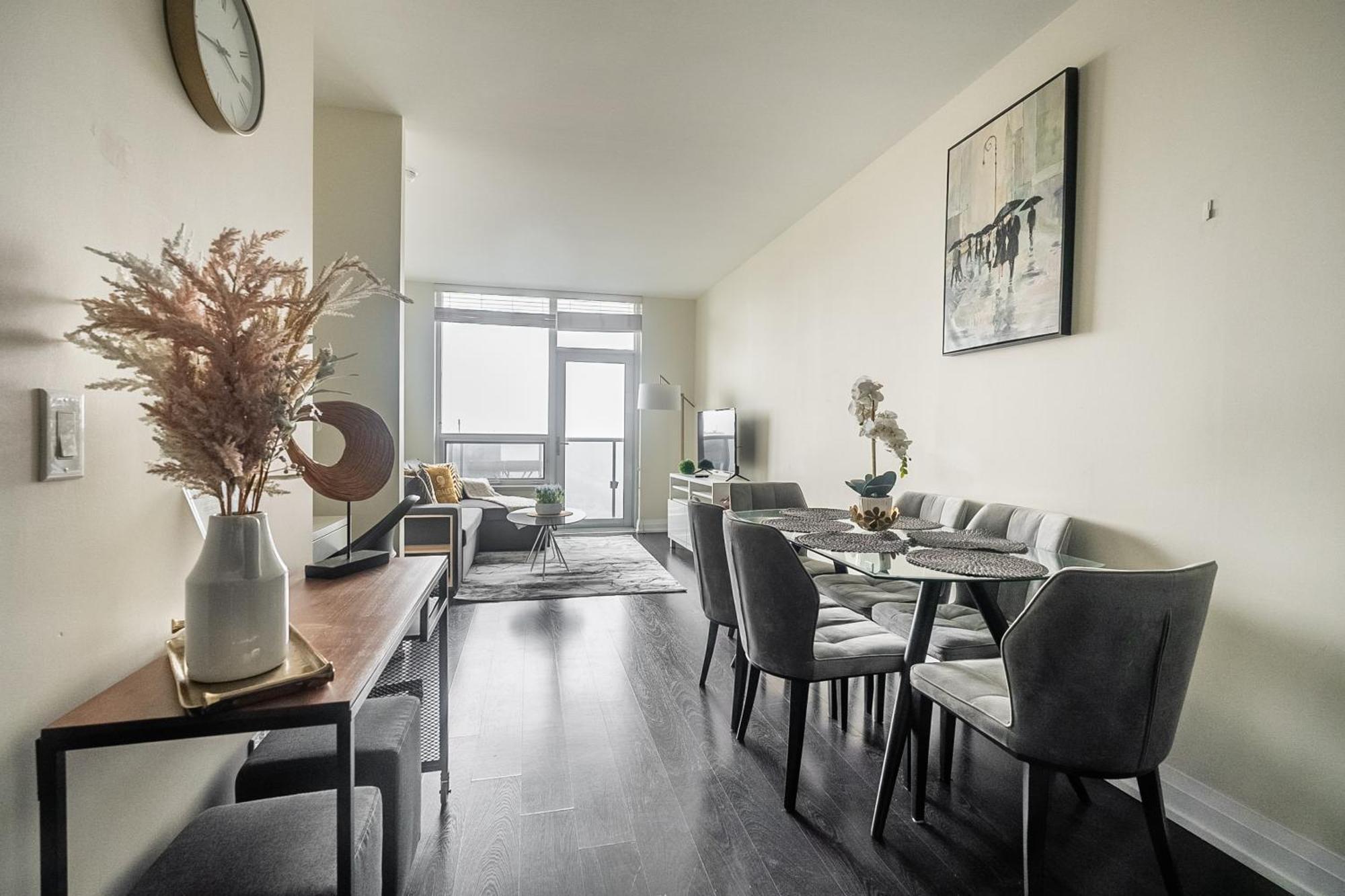 Globalstay Modern Apartments In North York Skyscraper Торонто Екстериор снимка