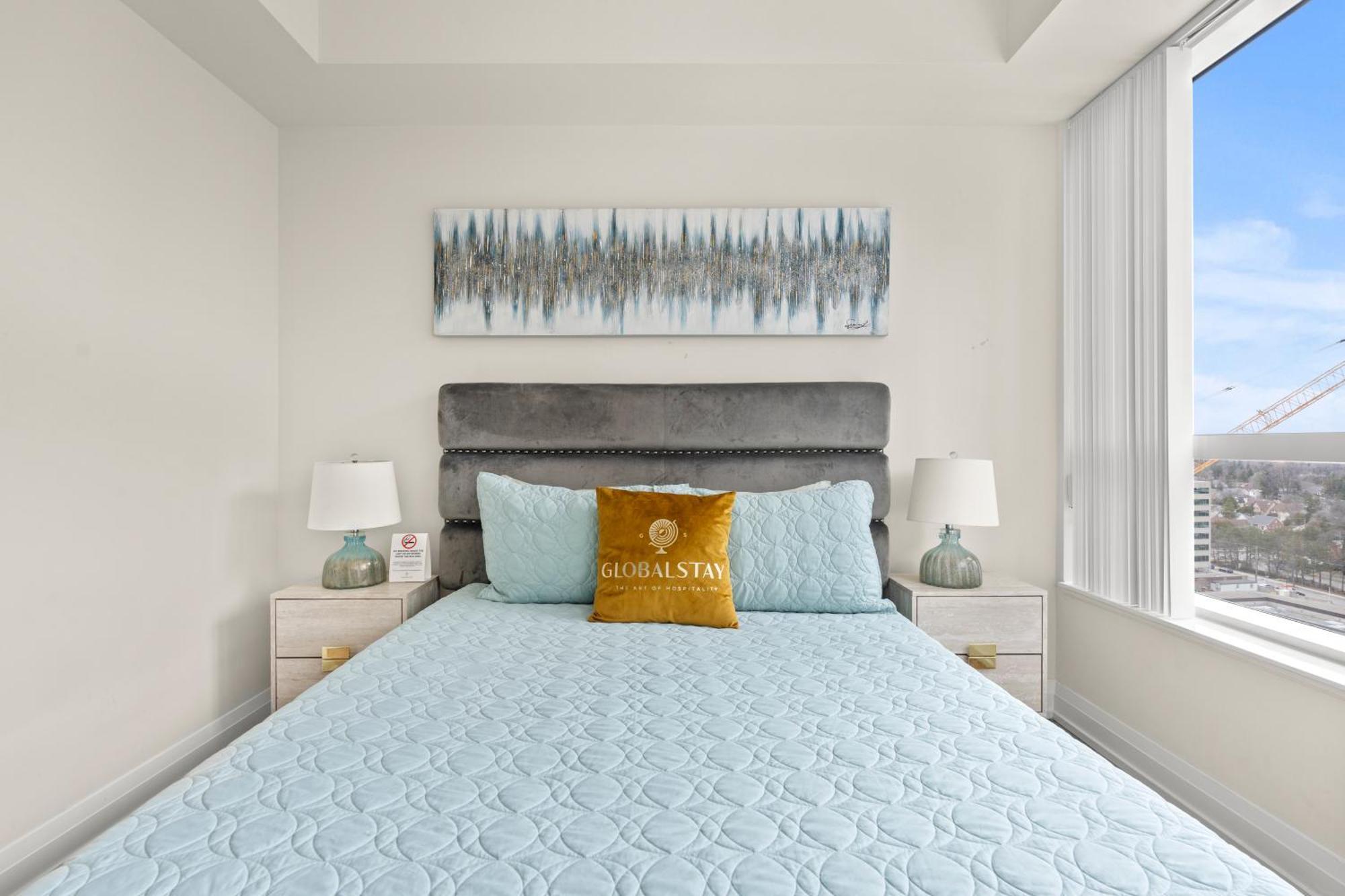Globalstay Modern Apartments In North York Skyscraper Торонто Екстериор снимка